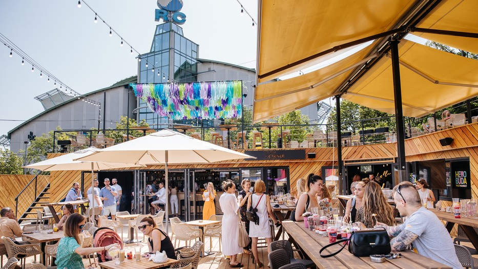 Megnyitott Buda gasztroudvara, a Hello Buda Fresh Market