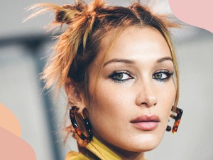 Bella Hadid visszahozza a divatba a 2000-es évek legmegosztóbb darabját? Már most sokan kiakadtak!