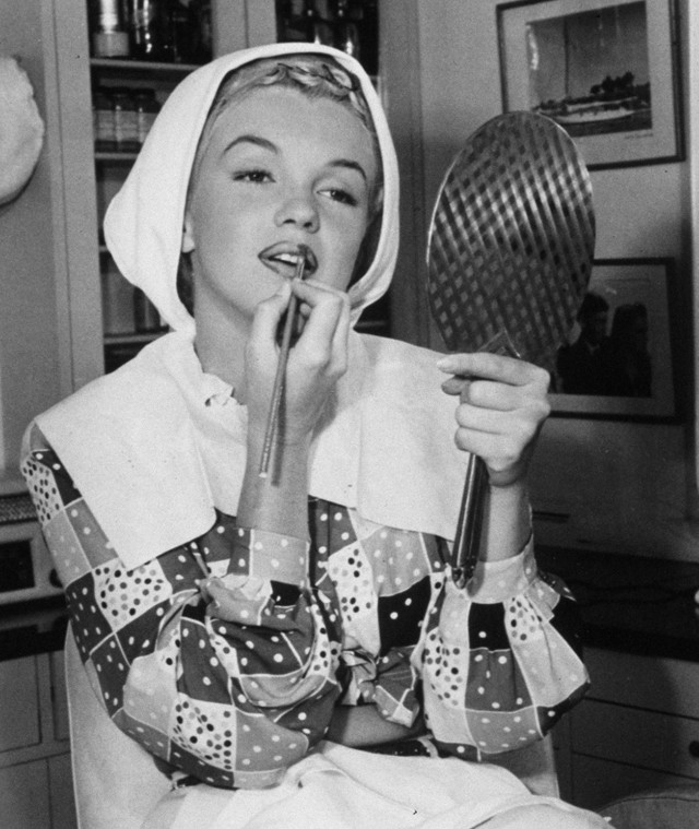 Karantén-szépségápolás: így ápold a bőröd a szakértő szerint