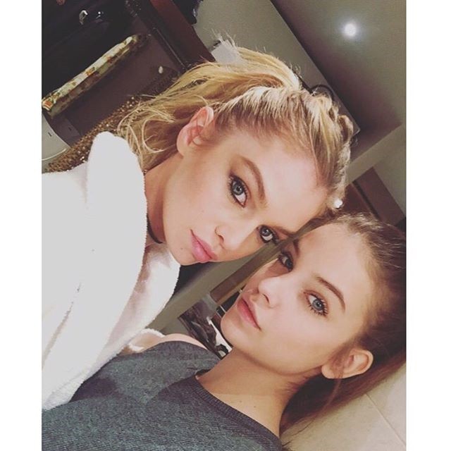 Hogy is hiányozhatna egy ilyen listáról Palvin Barbara és legjobb barátnője, Stella Maxwell?
