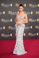 Alicia Vikander ezzel a gyönyörű, gyöngyökkel díszített Louis Vuitton ruhával bizonyította a BAFTA-gálán, hogy a kivágott ruhák divatja még mindig tart. 
