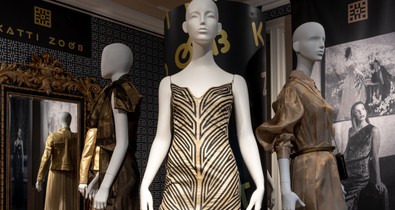 Júniusig még megnézheted a Dresszkód: Katti Zoób kiállítást!