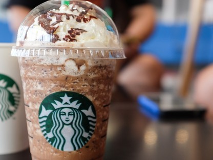 Négyemeletes, tetőteraszos Starbucks-szentély nyílik