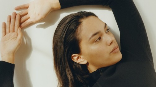 Fenntartható, organikus és minőségi sportkollekcióval rukkolt elő a COS