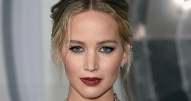 Vajon miben sántikál Jennifer Lawrence?