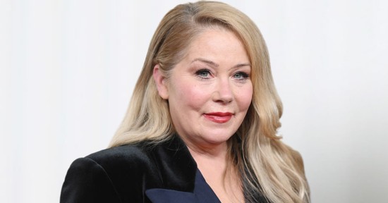 Christina Applegate szavai csontig hatolnak: őszintén vallott betegségéről a színésznő