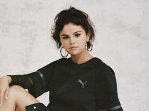 Selena Gomez az év legszexibb edzőtermi cuccában, és erősebb mint valaha