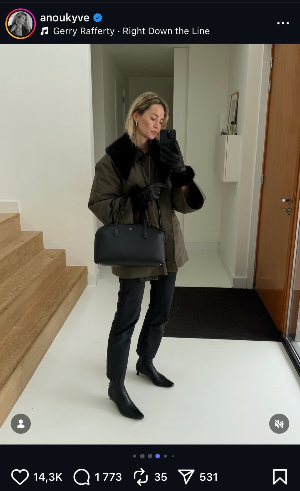 A fekete törpesarkú bokacsizma a hétköznapi sikk kulcseleme