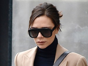 És akkor Victoria Beckham megmutatja a tökéletes téli öltözéket