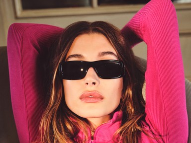 Hailey Bieber új szemüveg-kollekciója annyira sikkes lett, hogy minden darabja kincs