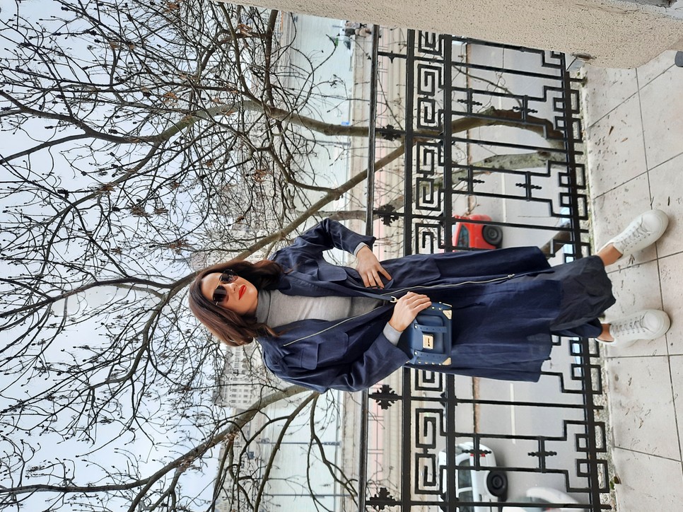 Janicsák Veca ma kedvenc, kényelmes nadrágját viselte