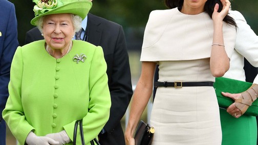 Hihetetlen! Meghan Markle Erzsébet királynővel kettesben ment az első hercegnői vizitjére