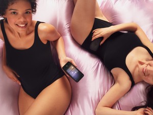 Fedezd fel a hordható technológia világát, miként formálja át az életünket a digitális forradalom következő lépése