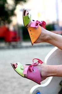 Játékos, egyedi megoldások jellemzik.