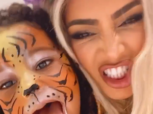 Látnod kell Kim Kardashian halloweeni kosztümjét