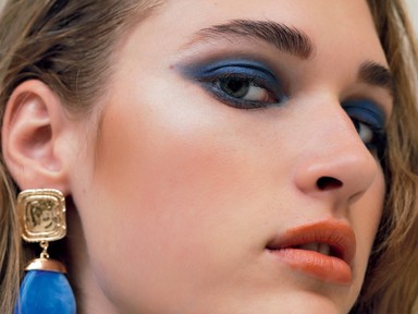 Hódít a kék az őszi sminktrendekben