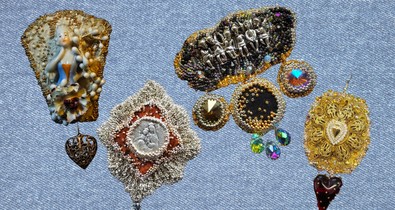 Már Soma Mamagésa is a magyar ékszertervező, Bakos Szél Kata monumentális munkáit viseli