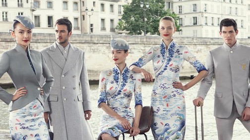 A kínai légitársaság új egyenruháitól leesik az állad