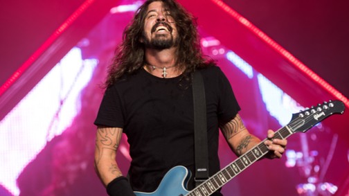 Egyre őrületesebb dolgok történnek a Foo Fighters koncertjein