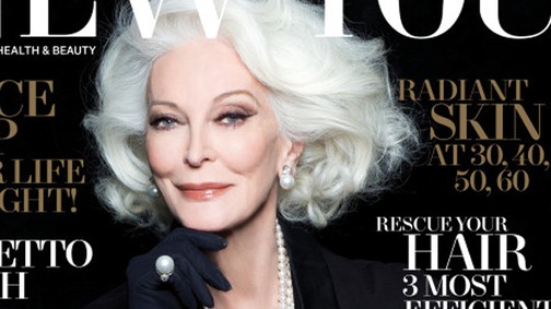 83 évesen, alig ruhában is tökéletes modell és címlapsztár