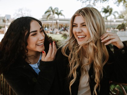 Ennek az öt csillagjegynek különösen vonzó a humorérzéke