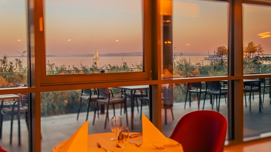 A keszthelyi Hotel Helikonnál nem kell választani a gyerekek élményei és a saját feltöltődésed között.