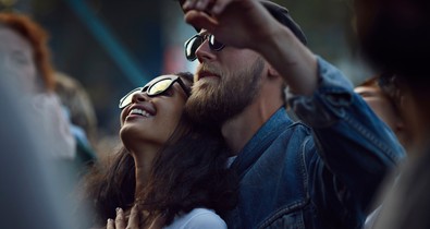 „Fesztivállapotban” voltam, aztán szerelmes lettem: szakértőt kérdeztünk a fesztiválszerelmekről