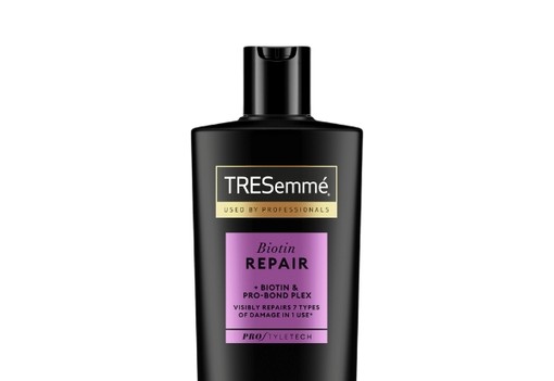 Ez történik a hajaddal, ha túlságosan ritkán mosod meg: tévhit, hogy jót teszel vele