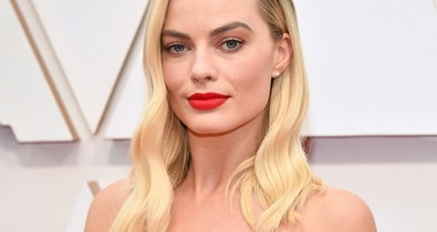 Margot Robbie a Titanic-gyémántot viseli az Oscar-gálán