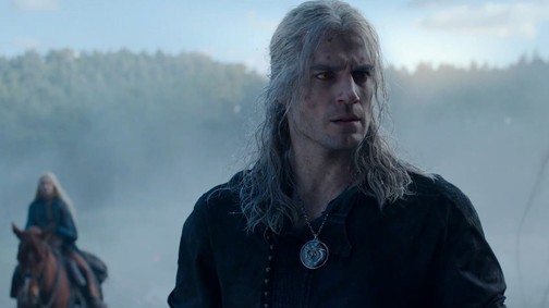 Zseniális sorozatokkal és Henry Cavillal kényeztet minket a Netflix júliusban