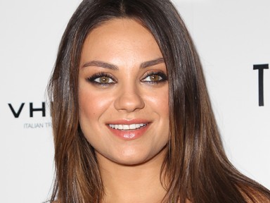 Végre megszületett Mila Kunis és Ashton Kutcher kislánya!