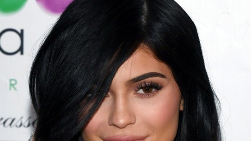 Kylie Jenner hatalmas cicit villantott!