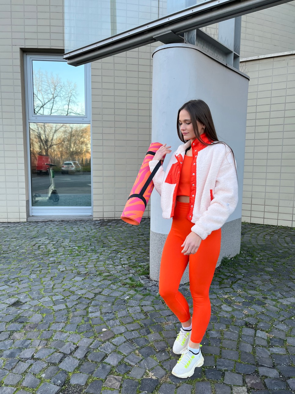   Csupor Olívia Miss Balaton 2022 szépségkirálynő keddi szettje