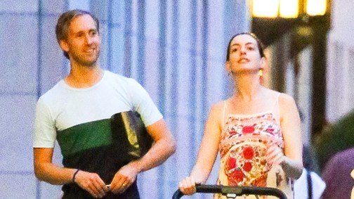 Anne Hathaway megmutatta csodaszép kisfiát!
