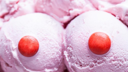 Mellbimbó-orgazmus? Bizony, létezik és így érheted el!