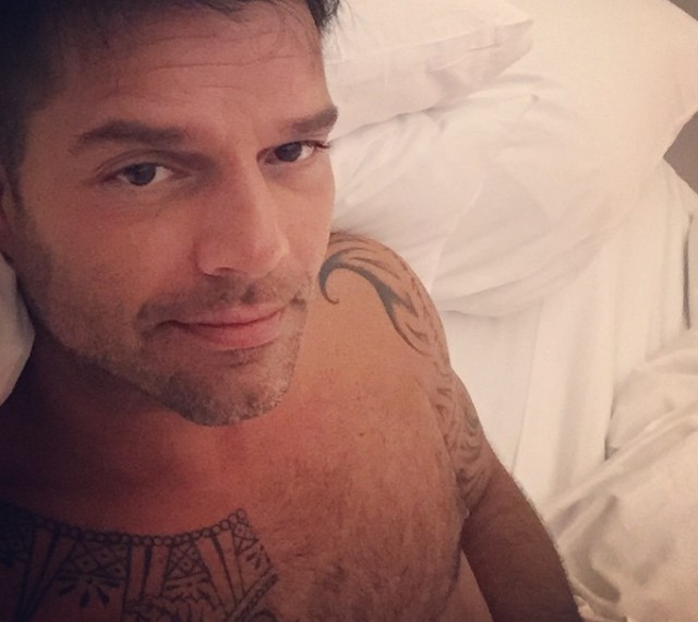 Ricky Martin félmeztelen fotói az egész hetedet bearanyozzák