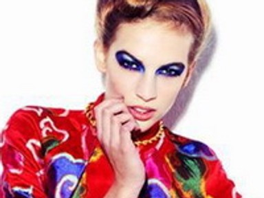 Axente Vanessát akarja Anh Tuan is