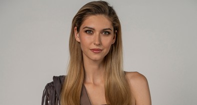 Puskás-Dallos Bogi haja vörös lett, és valami egészen lélegzetállítóan néz ki új külsejével