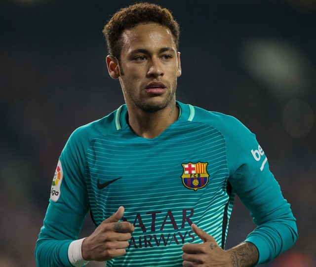 Neymar normális ember frizurával
