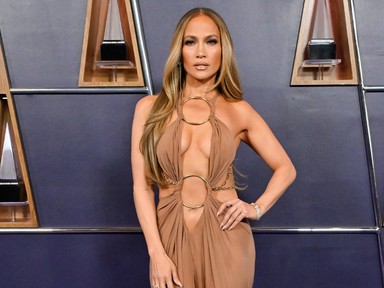Jennifer Lopez drámai pucérruhájáról a legintimebb részen ordít a meztelenség