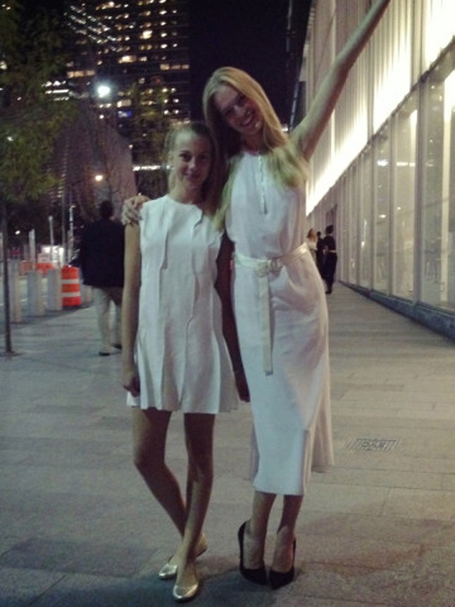 Vanessa kishúgával. A Calvin Klein megnyitó eseménye után készült a kép, ahol Gréta nagy örömére rengeteg hírességet láthatott.