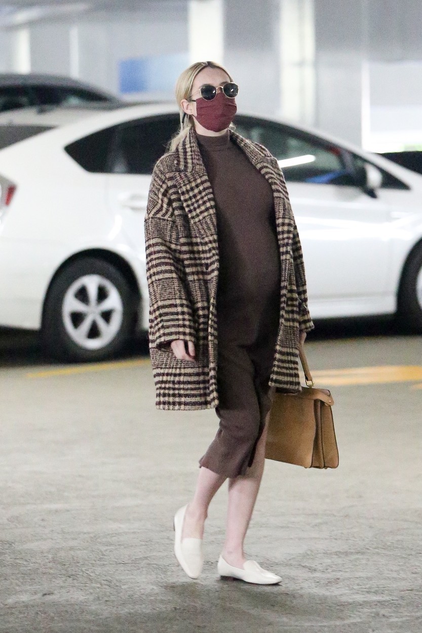 Emma Roberts a legcukibb bohém kismama, minden napra jut egy újabb szuper szett