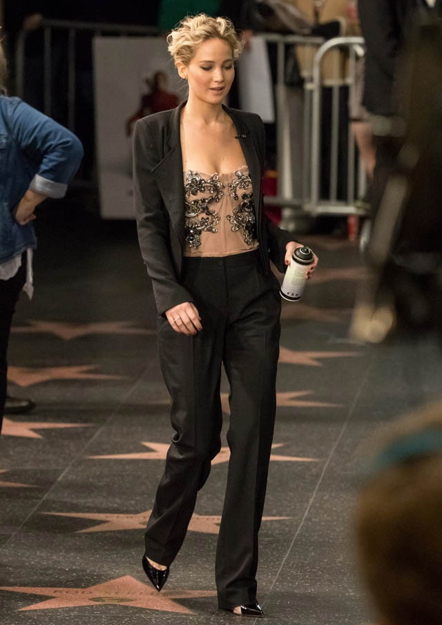 Fiús szettben Jennifer Lawrence