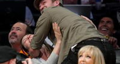 Justin letámadta Jessicát