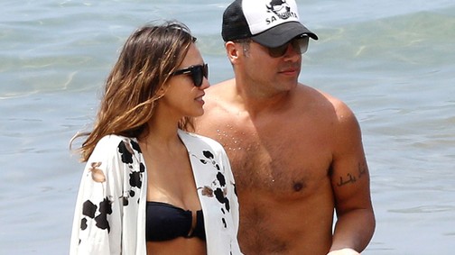 Újabb nap, újabb szexi bikiniben Jessica Alba