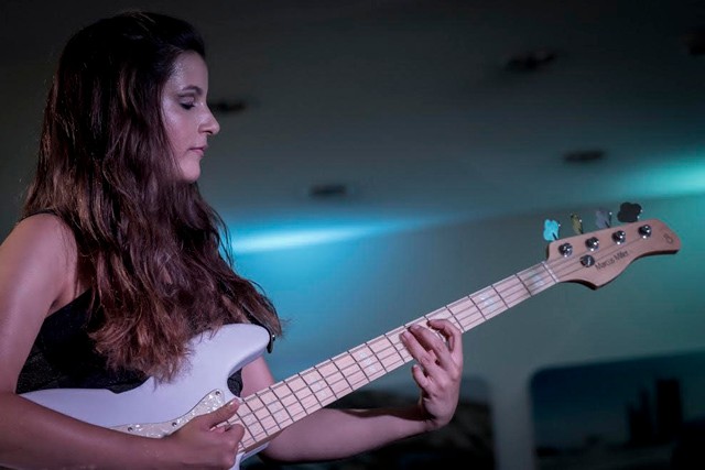 LEMEZPREMIER! Muck Éva: Bassology