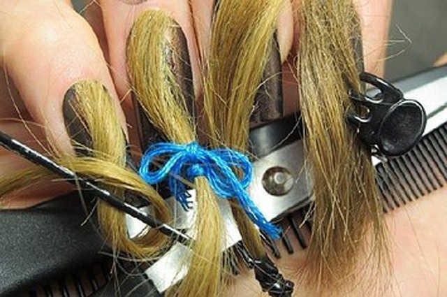 Van, aki a saját hajával próbálta ki a trendet, elég bizarr...