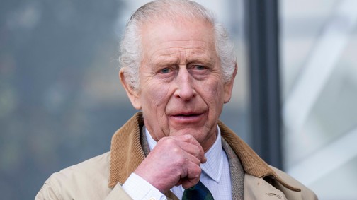 Már a telefont sem veszi fel fiának az uralkodó: végre kiderült, miért nem áll szóba Károly király Harry herceggel