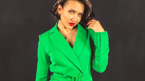 Lezseren elegáns szettel zárja a hetet Olga