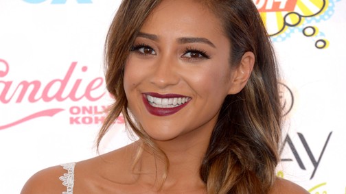 Az őszinte lány a Hazug csajok társaságából: Shay Mitchell